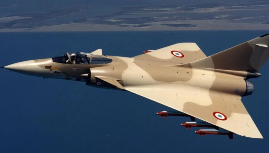 9 Μαρτίου 1979: Το εκπληκτικό Mirage 4000 πραγματοποιεί την πρώτη του πτήση (βίντεο)